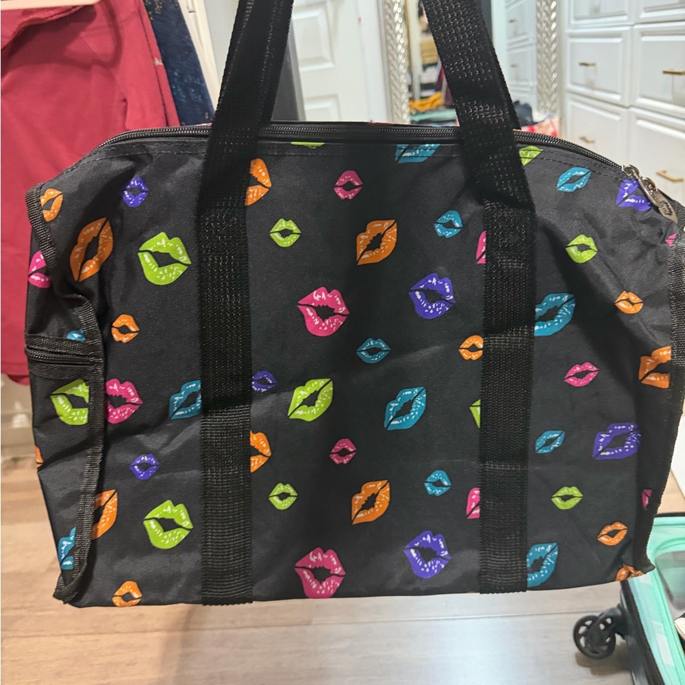 Betty Boop Black Multicolor Kiss-Print Tote - Picture 3 of 5